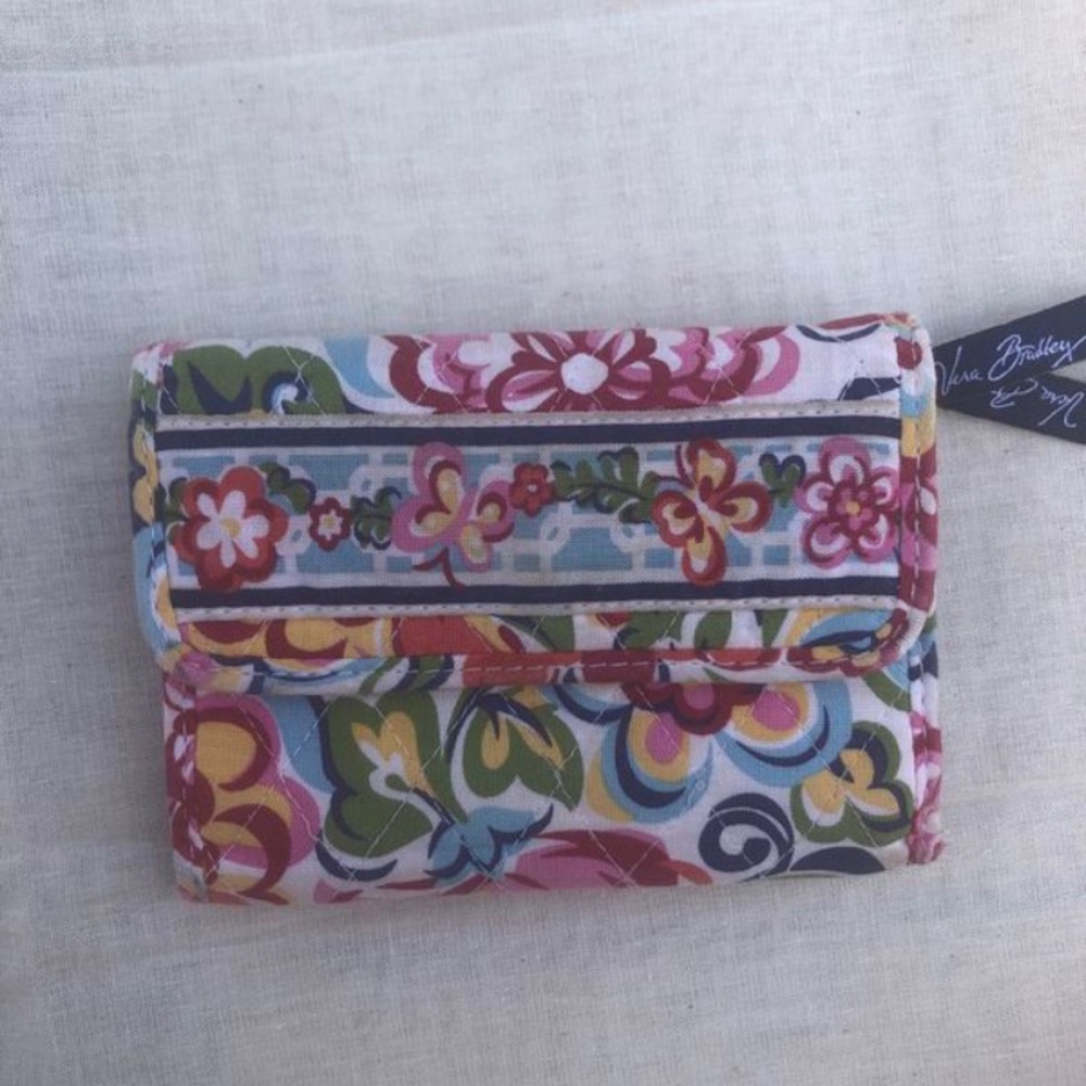 Vera Bradley floral wallet with zipper